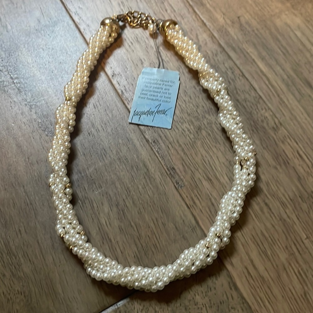 Jacqueline Ferrar 18” Pearl necklace. New with tags!